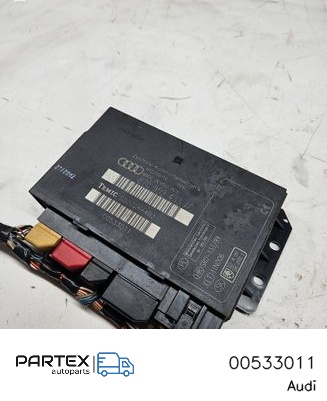 00533011 - Блок комфорту Audi A2 2002