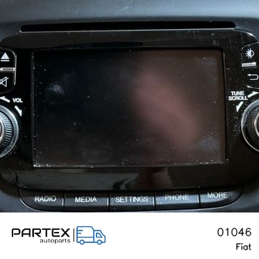 01046 - Панель радіо мультимедіа Fiat 500L 2014