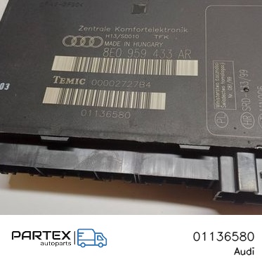 01136580 - Блок комфорту Audi A4 S4 B6 8E 8H 2004