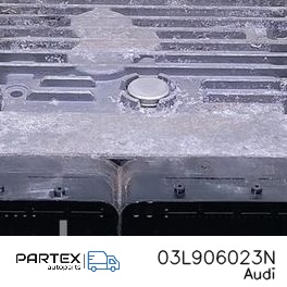 03L906023N - Блок керування двигуном ECU Audi A3 S3 8P 2010