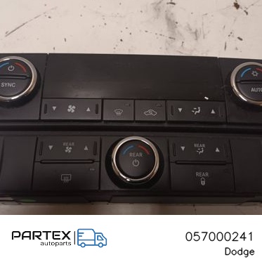 057000241 - Панель клімат-контролю Dodge Journey 2010
