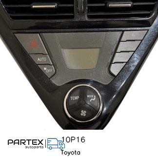10P16 - Панель кондиціонера Toyota iQ 2013