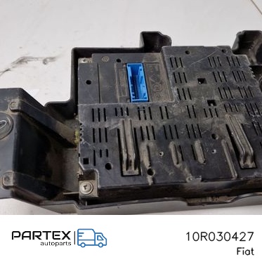 10R030427 - Блок керування двигуном Fiat Punto Evo 2011