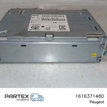 1616371480 - Панель радіо мультимедіа Peugeot 208 2013