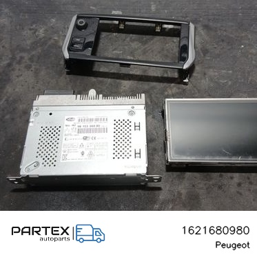1621680980 - Панель радіо мультимедіа Peugeot 208 2015