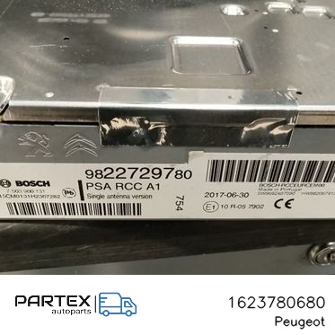1623780680 - Панель радіо мультимедіа Peugeot 208 2018