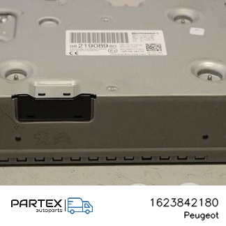 1623842180 - Панель радіо мультимедіа Peugeot 208 2018
