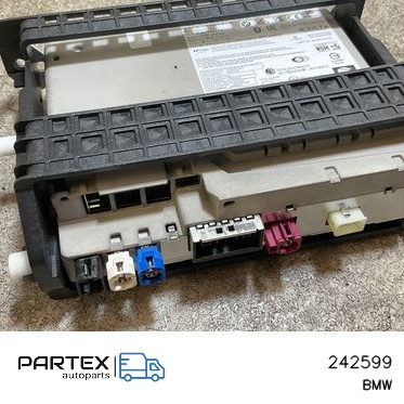 242599 - Панель радіо мультимедіа BMW i4 2023