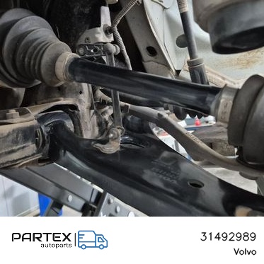 31492989 Піввісь передня Volvo XC40 2018