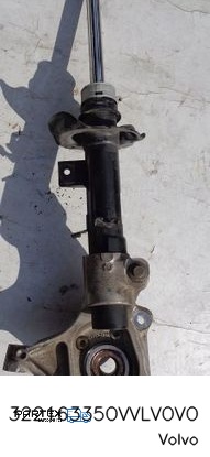 32216335OVVLVOVO - Поворотний кулак переднього колеса Volvo XC40 2000