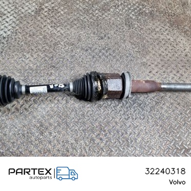32240318 Піввісь передня Volvo XC40 2019
