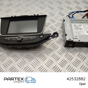 42532882 - Панель радіо мультимедіа Opel Astra K 2019