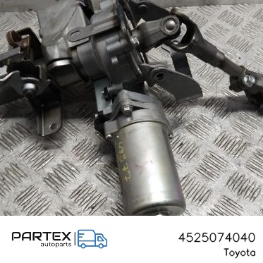 4525074040 - Кермова колонка Toyota iQ 2009
