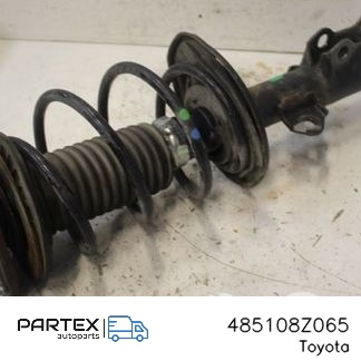485108Z065 - Передній амортизатор у зборі з пружиною Toyota Auris E180 2015