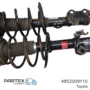 4852009Y10 - Передній амортизатор у зборі з пружиною Toyota Auris E180 2013