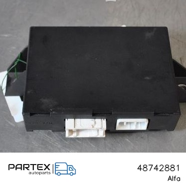 48742881 - Блок керування Alfa Romeo 147 2001