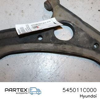 545011C000 - Передній важіль підвіски Hyundai Getz 2005