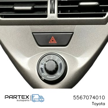 5567074010 - Панель клімат-контролю Toyota iQ 2009
