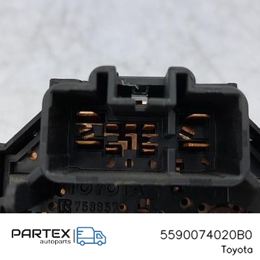 5590074020B0 - Панель клімат-контролю Toyota iQ 2009