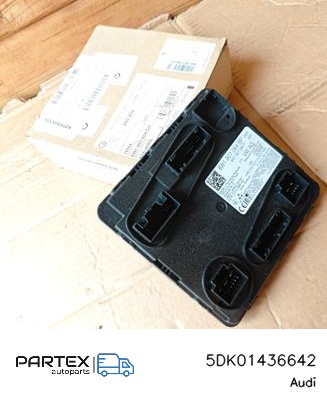 5DK01436642 - Блок комфорту Audi e-tron 2022