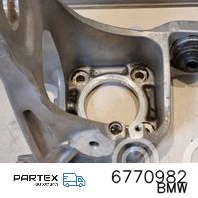 6770982 - Поворотний кулак заднього колеса BMW X5 F15 2016