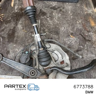 6773788 - Поворотний кулак переднього колеса BMW X6 F16 2015