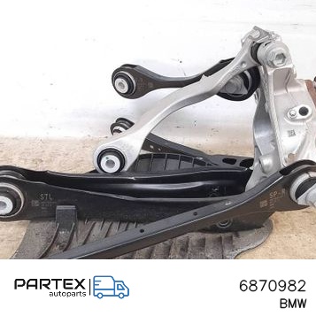 6870982 - Поворотний кулак заднього колеса BMW X3 G01 2018