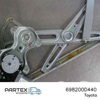 698200D440 Склопідйомник Toyota Yaris XP210 2020