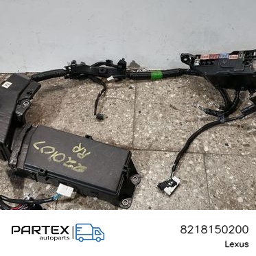8218150200 Блок запобіжників Lexus LS 500 2018