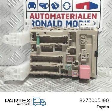 8273005J90 - Блок комфорту Toyota Avensis T270 2018