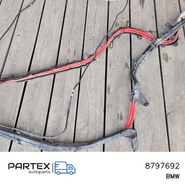 8797692 - Плюсова клема акумулятора BMW X6M G06 F96 2022
