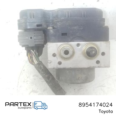 8954174024 - Блок керування ABS Toyota iQ 2014