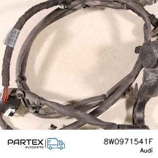 8W0971541F Фаркоп Audi A4 S4 B9 8W 2020