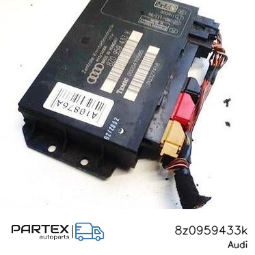 8z0959433k - Блок комфорту Audi A2 2002