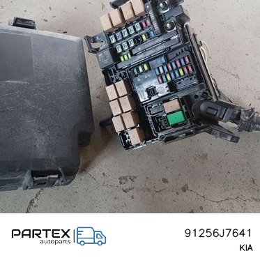 91256J7641 Блок запобіжників KIA Pro Ceed III 2020