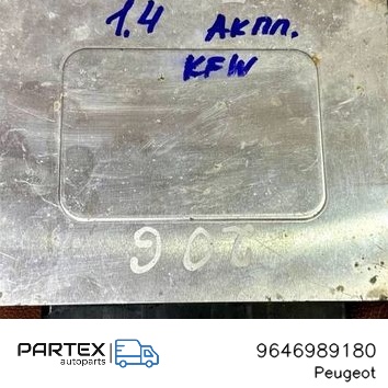 9646989180 - Блок керування двигуном ECU Peugeot 206 2011