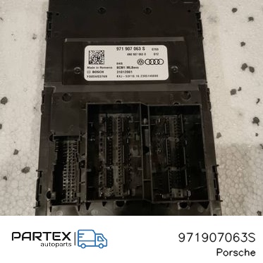 971907063S - Блок комфорту Porsche Panamera (971) 2024