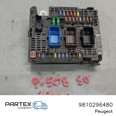 9810296480 Блок запобіжників Citroen C4 II 2017
