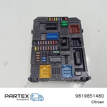9819851480 Блок запобіжників Citroen C4 II Picasso 2016