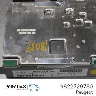 9822729780 - Панель радіо мультимедіа Peugeot 2008 I 2019