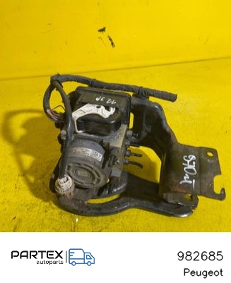 982685 - Блок керування двигуном ECU Peugeot 2008 I 2018