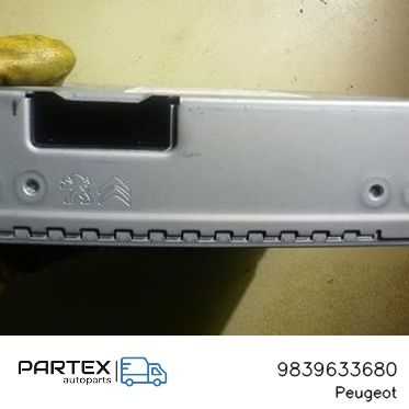 9839633680 - Панель радіо мультимедіа Peugeot 2008 II 2021