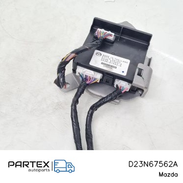 D23N67562A - Блок комфорту Mazda CX-3 2018