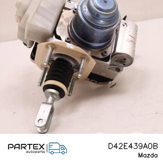 D42E439A0B Насос блок ABS Mazda CX-30 2022