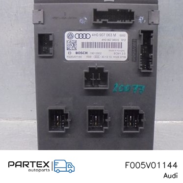 F005V01144 - Блок комфорту Audi A6 C7 2011