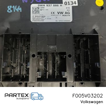 F005V03202 - Блок комфорту Volkswagen Golf VIII 2022