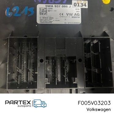F005V03203 - Блок комфорту Volkswagen Golf VIII 2020