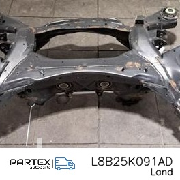 L8B25K091AD - Задній підрамник Land Rover Defender 2024