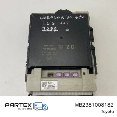 MB2381008182 Блок запобіжників Toyota Corolla E210 E21 2020