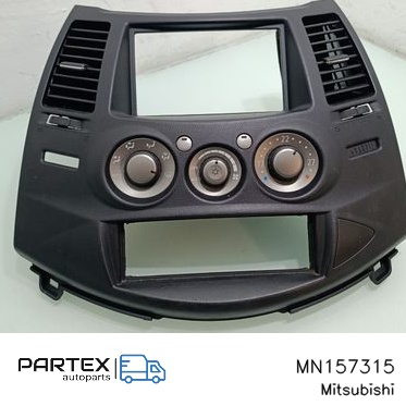 MN157315 - Панель клімат-контролю Mitsubishi Grandis 2008